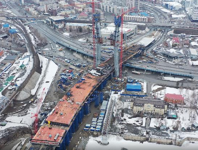 Группа «ВИС» завершила сооружение пилона вантового моста в Новосибирске