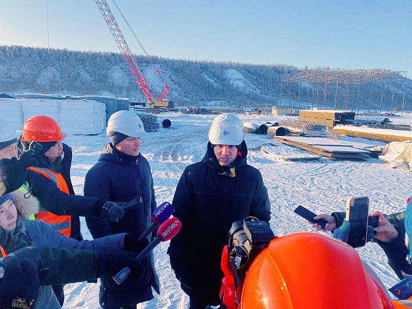 Журналистам показали итоги первого месяца строительства Ленского моста